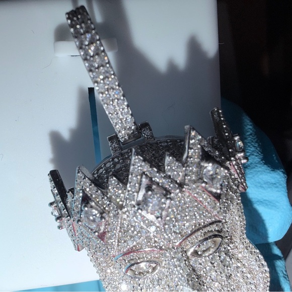 Moissanite Jesus pendant
925 SILVER 7.0CTW
$1800.0 - Picture 9 of 10